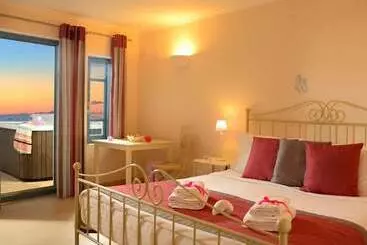 Отель Absolute Bliss