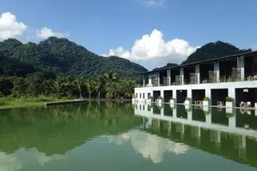 هتل Avartarn Miracles