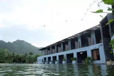 Hotel Avartarn Miracles