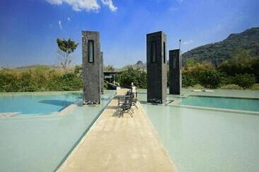 ホテル Avartarn Miracles