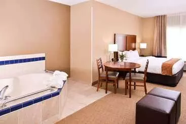 호텔 Comfort Suites