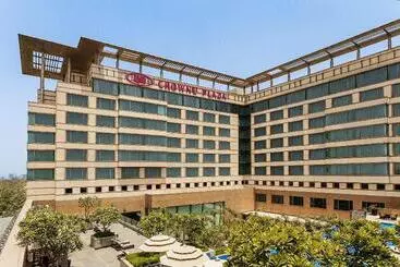 בית מלון כפרי Crowne Plaza Today Gurugram, An Ihg