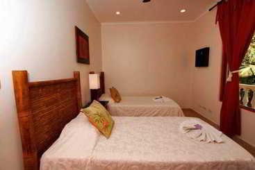 هتل Daystar La Paloma Blanca