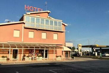 Hotel Trieste