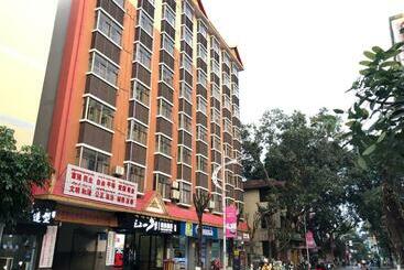 בית מלון כפרי Fairyland Xishuangbanna Mantin Garden