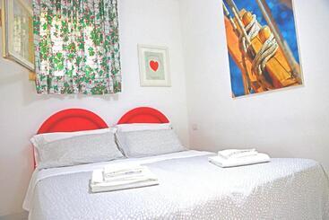 מלון דירות Portorosa Residence