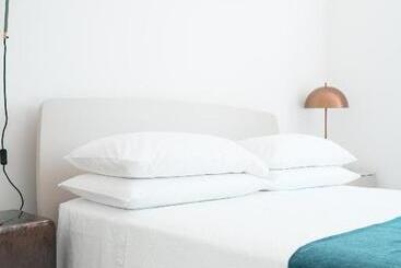 تختخواب و صبحانه Signora Angelina