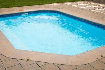 פנסיון Marculem Guest Farm