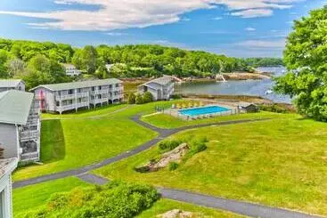 Hotelli Smuggler's Cove Inn