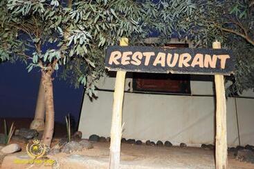 Pension Room In Lodge Sleep In Luxury Tent In Desert