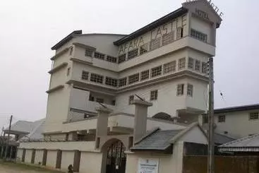 Pensione Room In Lodge - Afara Castle Hotelbudget Hotel In Calabar