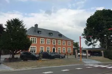Hotel Au Manoir Des Vallees