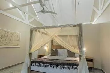 Bed and Breakfast Little Kubu Lodge