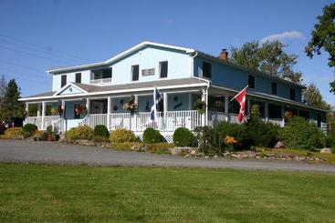 Retkeilymaja Auld Farm Inn B&b