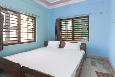 בית מלון כפרי Spot On 44076 Monalisa House