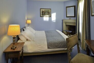 ホテル Demeures & Châteaux   Hôtel Greuze & Spa Tournus