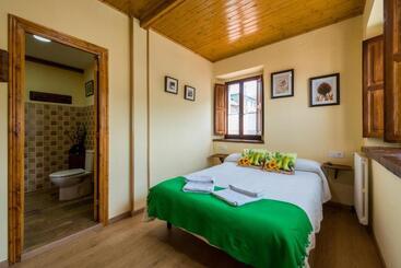 بنسيون Hostal Peña Santa