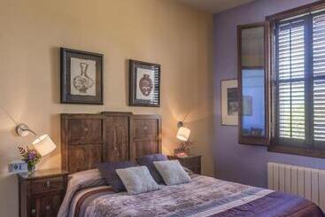 Отель Monumento Can Garay