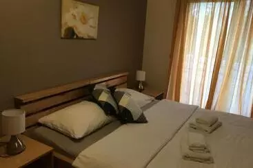 بنسيون House Zupan