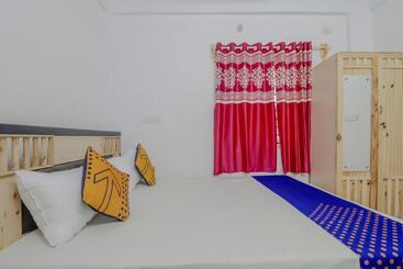 בית מלון כפרי Santa Maria Near Indiranagar Metro Station