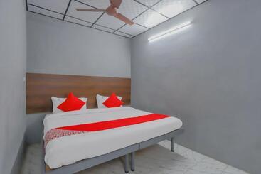 Flagship Skyry Hotels