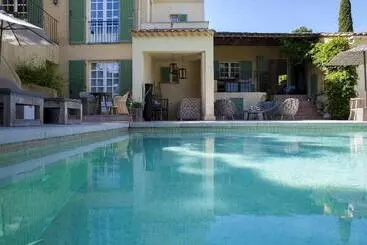 Отель La Bastide d'Antoine