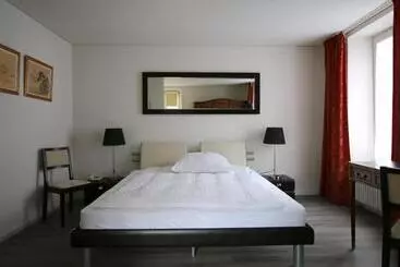 هتل Hôtel De L Ecluse