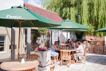 客栈 The White Hart, Overton