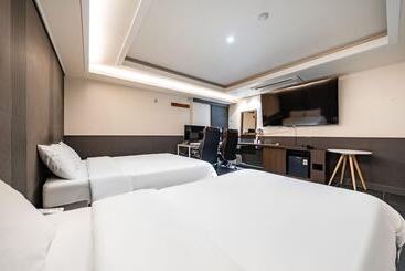 מוטל Suwon Hotel Ds