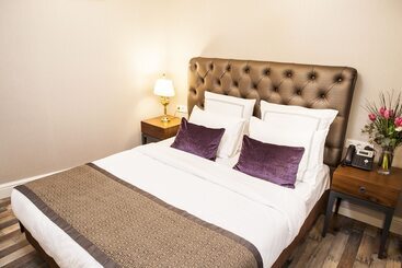 تختخواب و صبحانه Meroddi Pera Flats