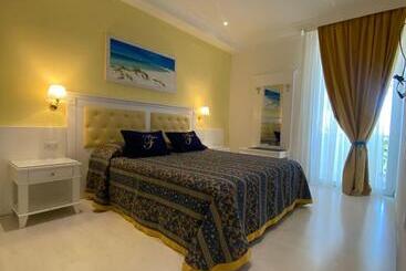 Nocleg ze śniadaniem Falli Exclusive Rooms And Breakfast  Con Parcheggio Privato E Gratuito