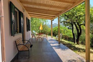 Captivating 2bed Cottage In Roccagloriosa