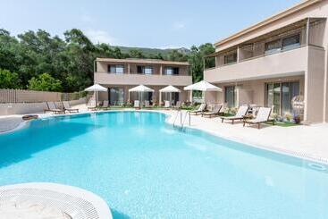 Scarabeo Hotel & Villas Parga