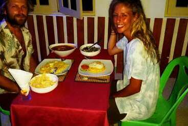 پانسیون Adroit Beach Inn