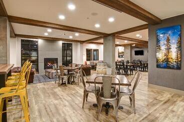 هتل Canalta Lodge