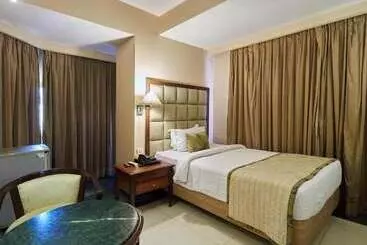 בית מלון כפרי Lords Inn Vadodara