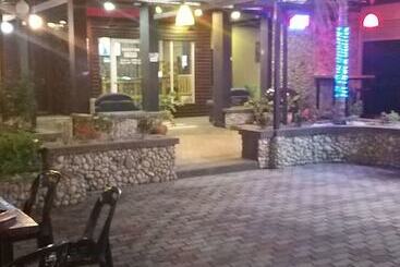 Green Town Hotel & Resorts Bukit Tangga