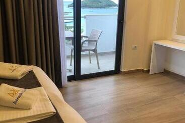 Otel Adriatik Ksamil