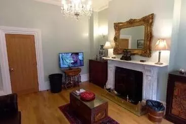 Bed and Breakfast Grosvenor House   Onsite Free Parking