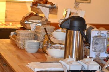 Pansiyon Gästehaus Und Café Zur Silbernen Kanne