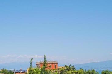 پانسیون Plaza Lago Di Garda