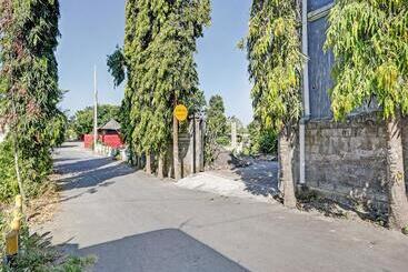 ホテル Oyo 90400 Roommate