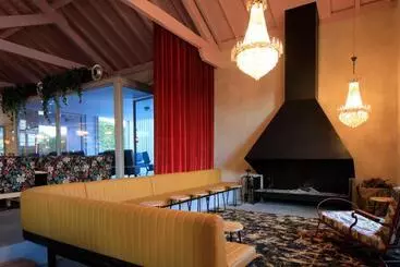 Otel Zero Box Lodge Coimbra