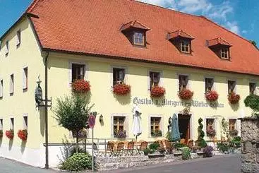 Retkeilymaja Gasthof Weißer Schwan