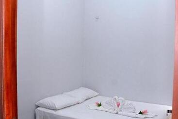 膳宿费 Pousada Universal