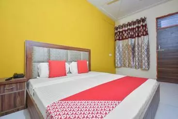 Hotel Itsy By Treebo   Sk Grand