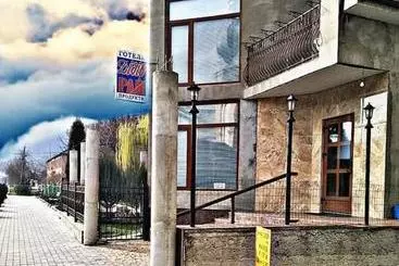 Pensió дідів рай