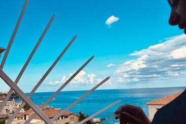 Bed and Breakfast Brezza Marina