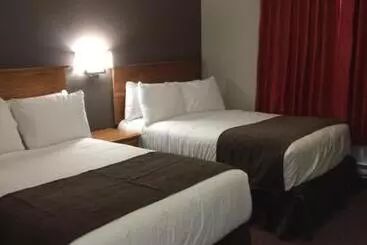 The Southern Port Hotel & Chalets