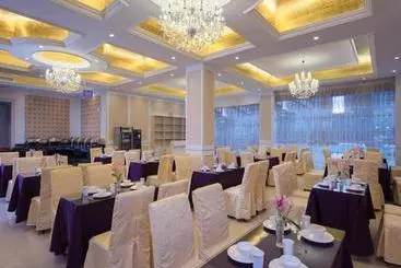 Vienna Hotel Meizhou Xingning District Plaza